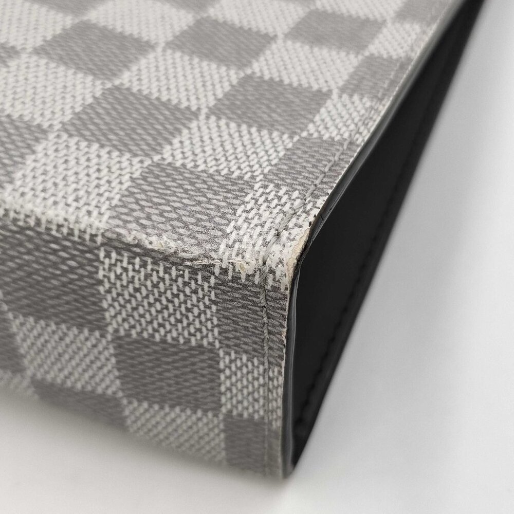 Sold✅Louis Vuitton  Damier Graphite 3D Pochette Voyage - Picture 4 of 10